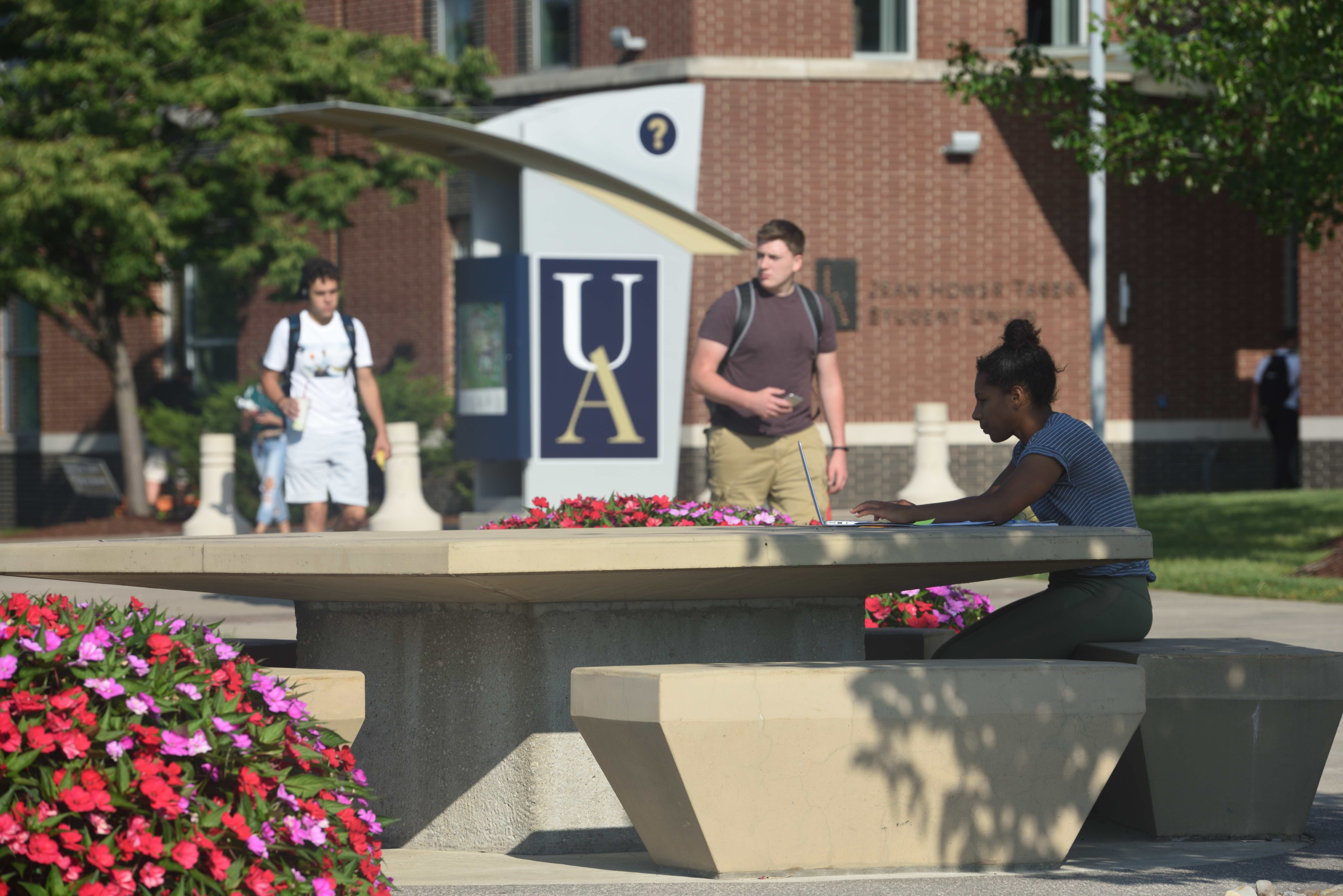 University Of Akron To Start Scheduling Friday Classes Again